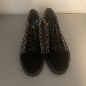 Ecko Unitd Mens Sneakers Black
STEVEN-01M Checkered Suede
Low Top